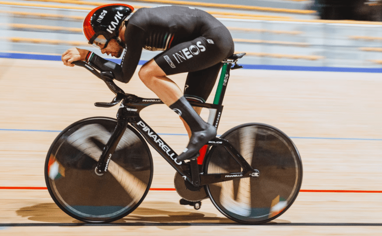 Filippo Ganna during his UCI Hour Record (56.792 km)